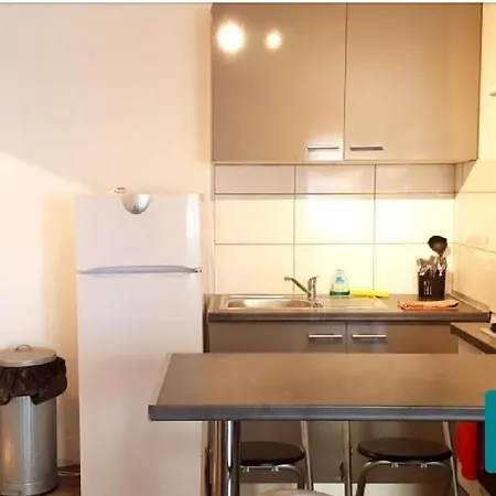Appartement Centre Avec Terrasse Cannes